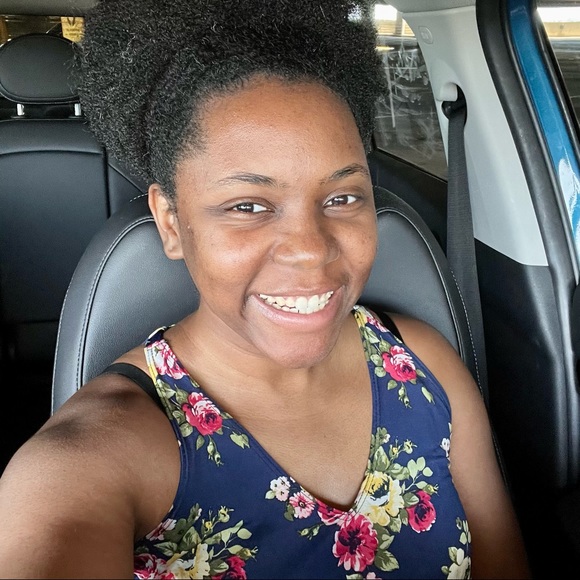 Meet your Posher, Lashaunda - Picture 1 of 1